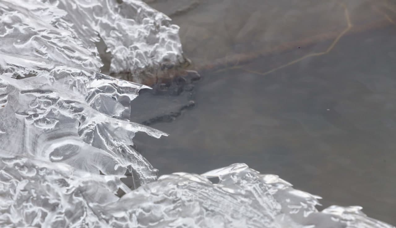 СЭРЭМЖЛҮҮЛЭГ: Зарим гол, мөрний адгаар мөсний зузаан нимгэрсэн байна